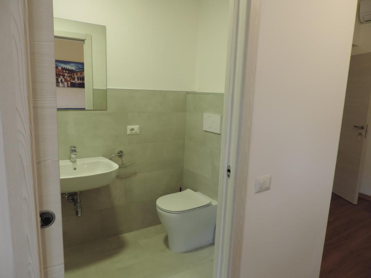 Sciesa Guest House เวโรนา ภายนอก รูปภาพ