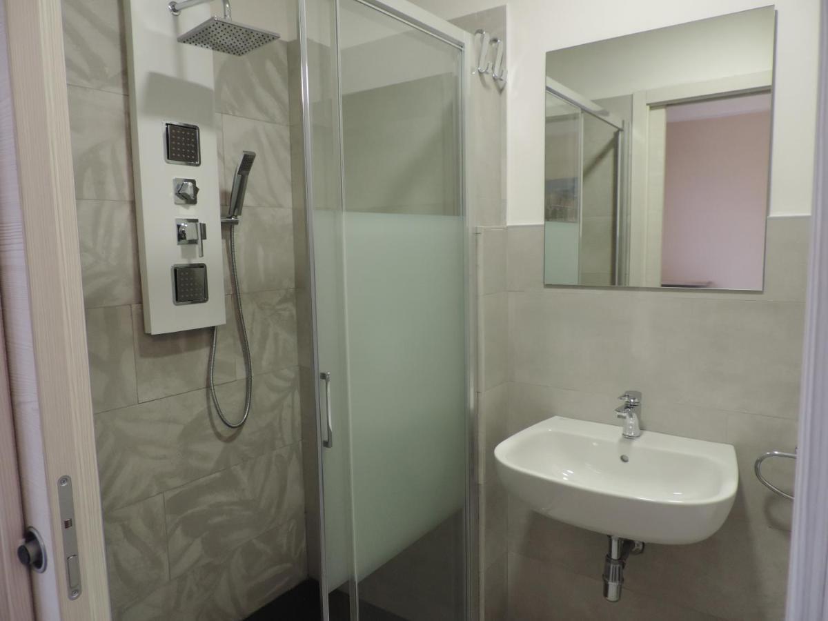 Sciesa Guest House เวโรนา ภายนอก รูปภาพ